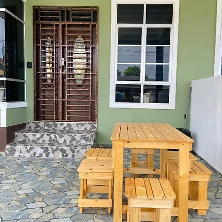 De Jara Guesthouse Dungun For Malay Exterior photo
